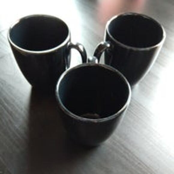 Corelle Set of 3 Black Mugs 4" tall x 3" diameter coffee tea beverage curved - Picture 9 of 10